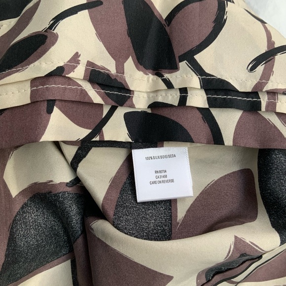 BCBG flowy silk purple top - Picture 9 of 9